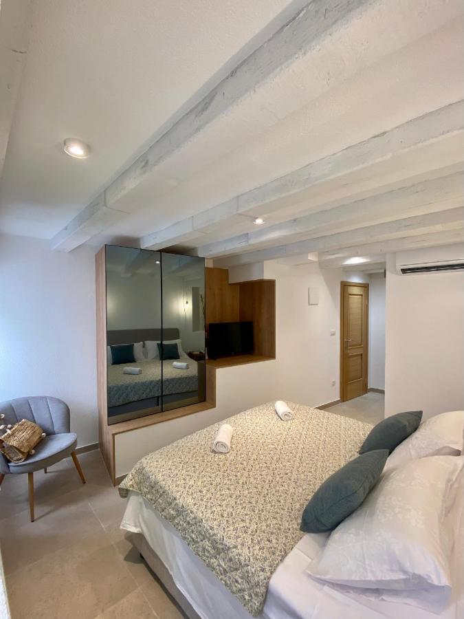 House Malena - Rooms Vis Kültér fotó